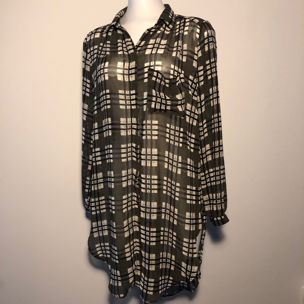 ASTR the Label | High-low button-down | Small - Picture 1 of 6
